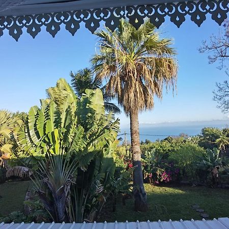 Bed and Breakfast Le Jacaranda Du Guillaume Le Guillaume Exterior foto